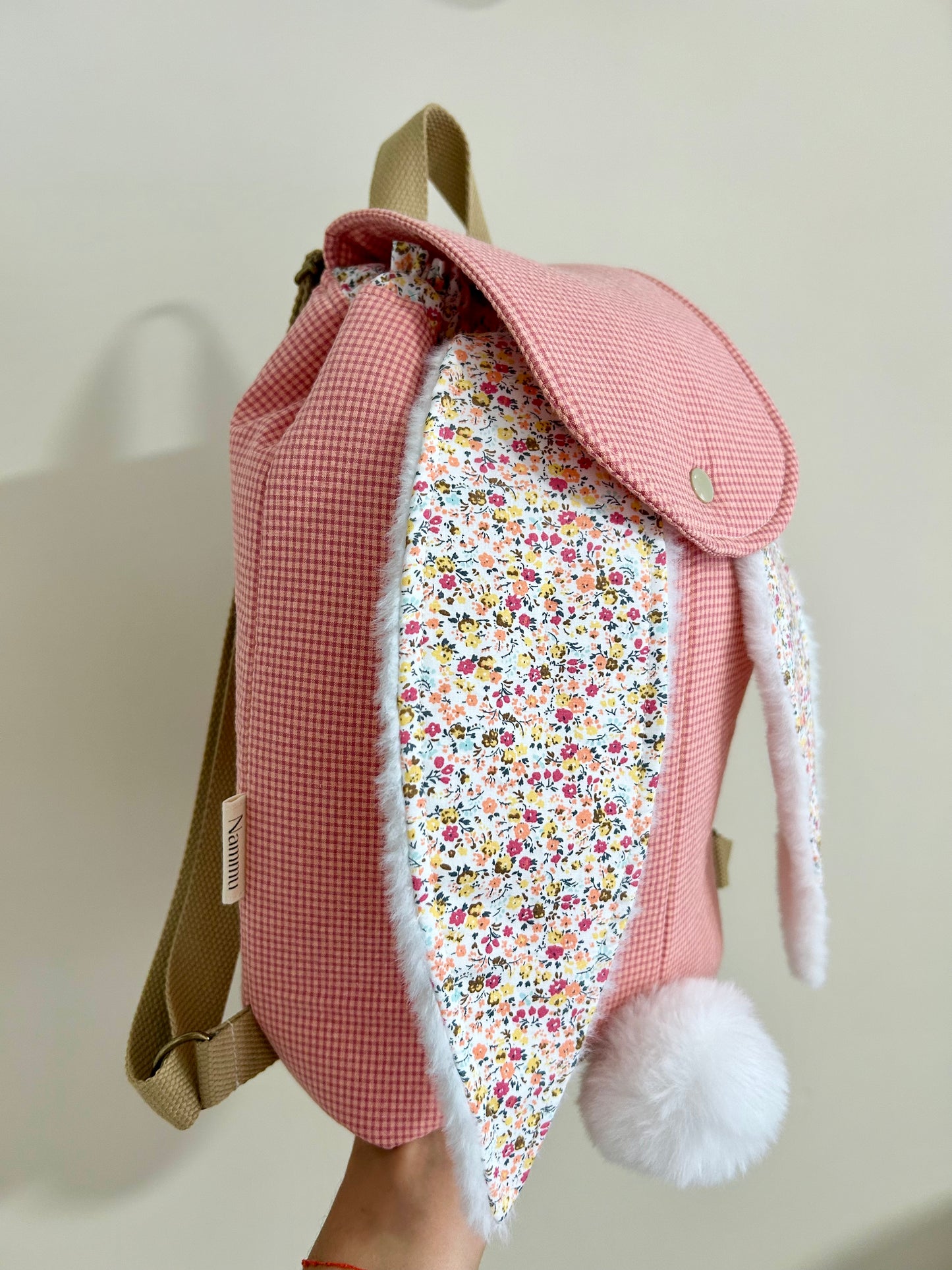 Mochila infantil conejito - Cuadros Vichy rosa y flores.