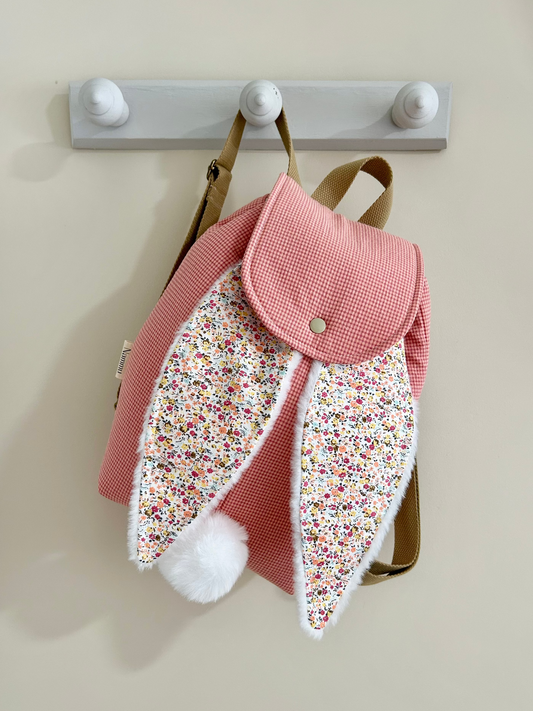 Mochila infantil conejito - Cuadros Vichy rosa y flores.