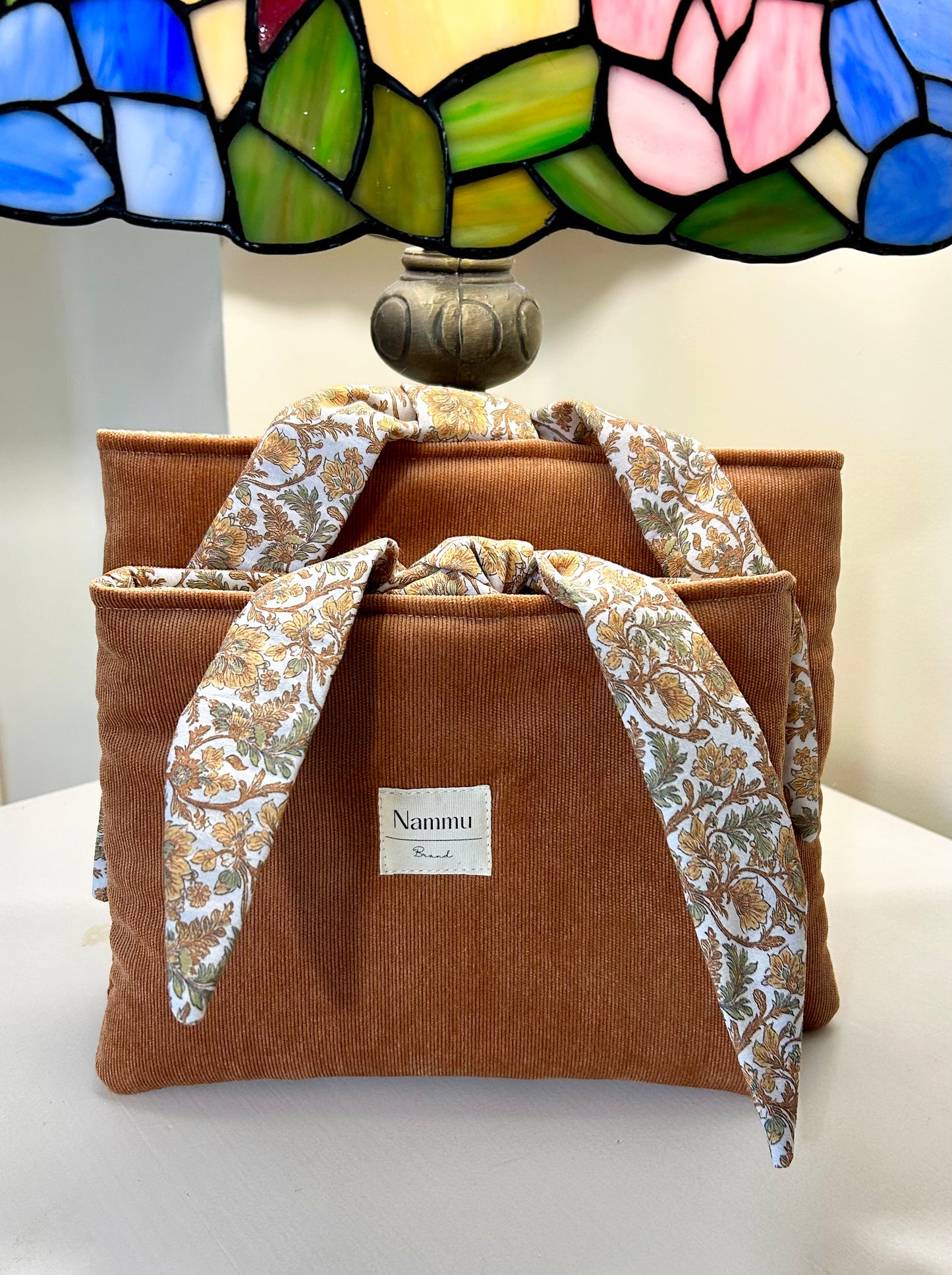 Funda para Libros, Agendas, Tablets - Micropana Camel y Flores Vintage.